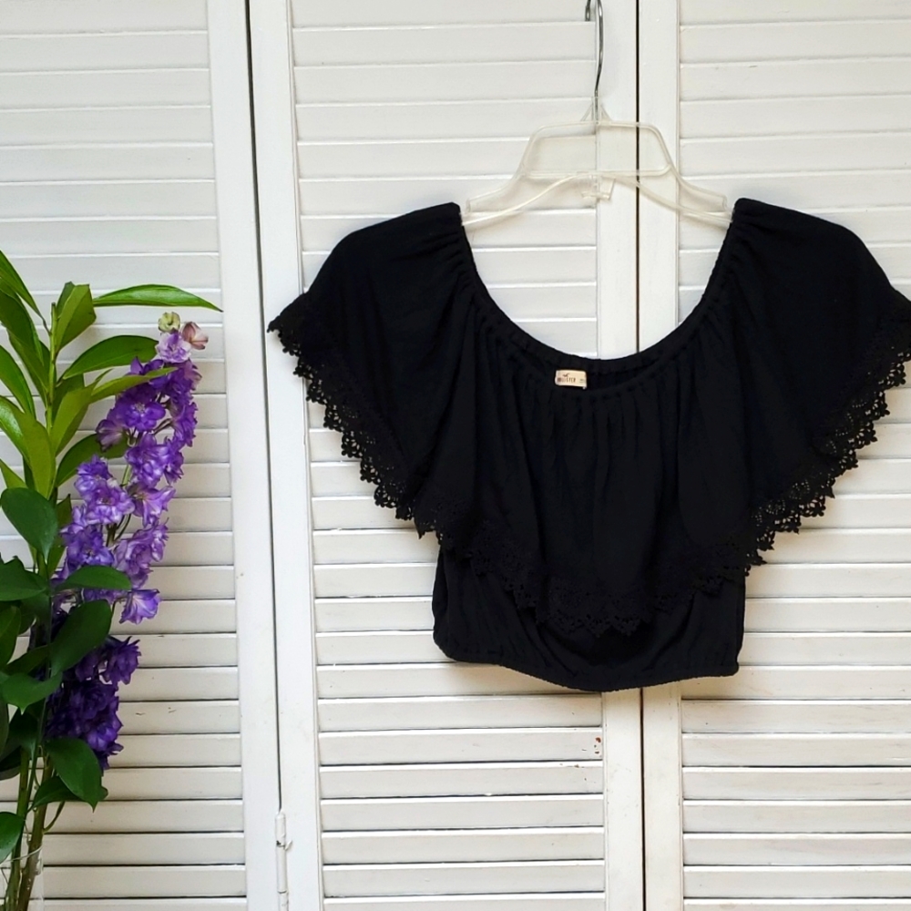 Hollister Size S Black Lace Trimmed Cropped Top. - Picture 7 of 7